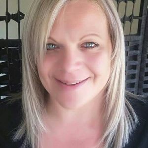 Meet your Posher, Becky